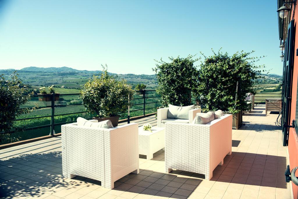 Tenuta Santini Villa Coriano Exteriör bild